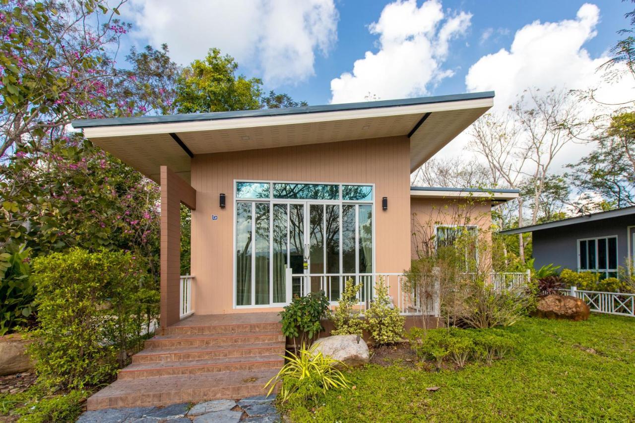 The Chamuang Forest Nakhon Nayok Exterior photo