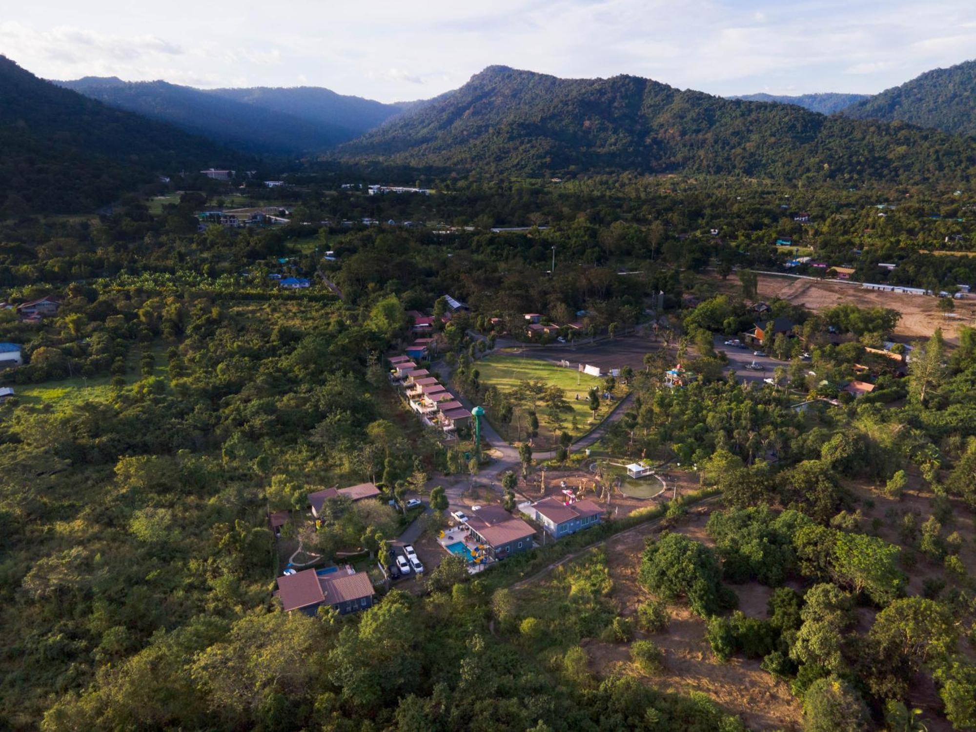 The Chamuang Forest Nakhon Nayok Exterior photo